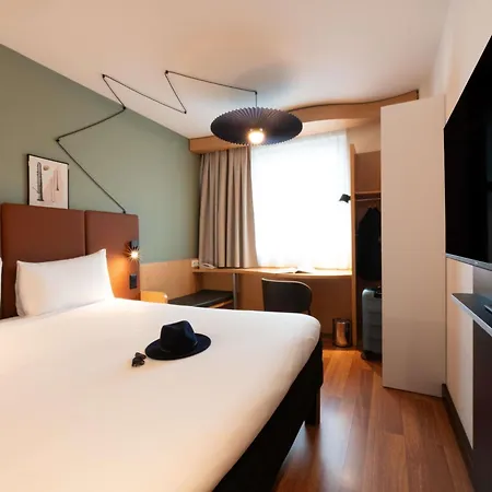 Ibis Centre Nations Hotel