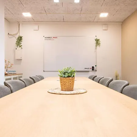Hotel Ibis Centre Nations 3*