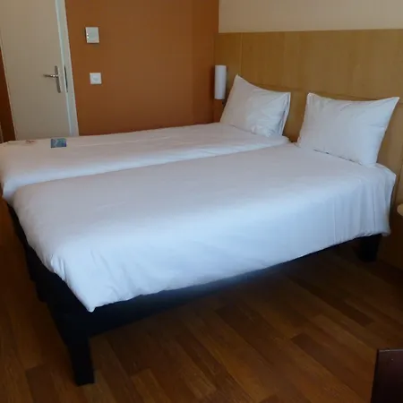 Hotel Ibis Centre Nations 3*