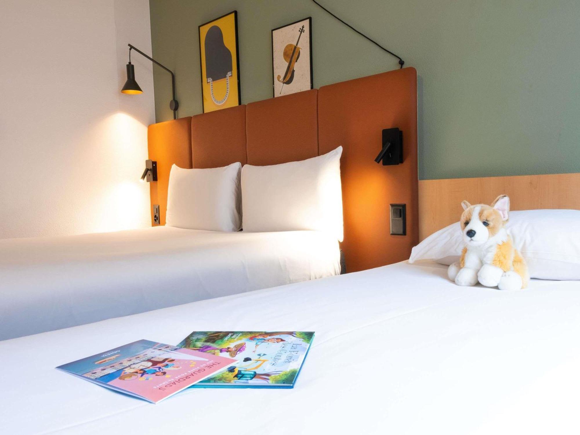 Hotel Ibis Centre Nations 3*