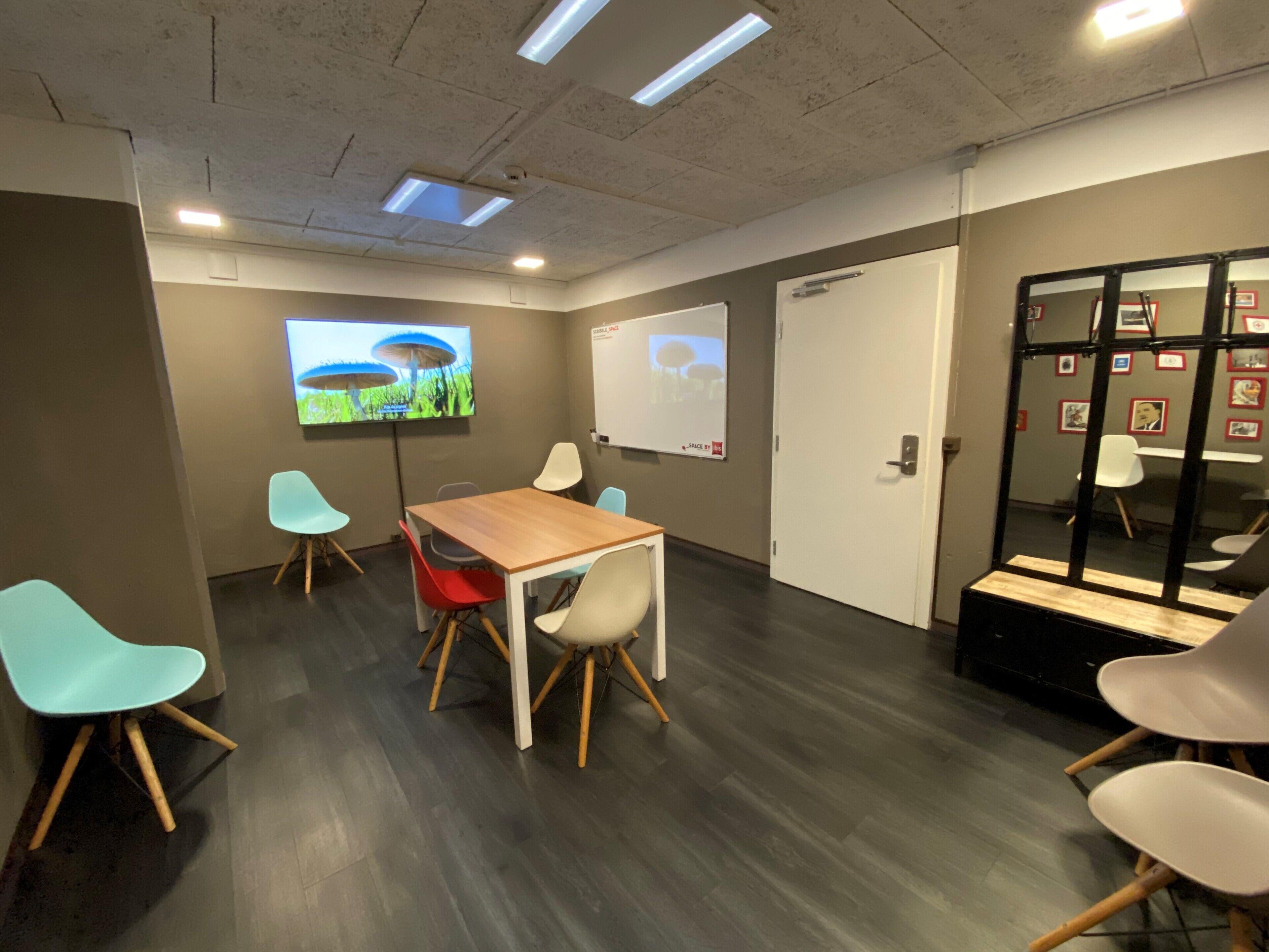 Ibis Centre Nations Hotel